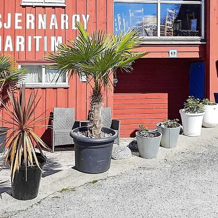 Apartment Sjernaroy * Sjernaroy